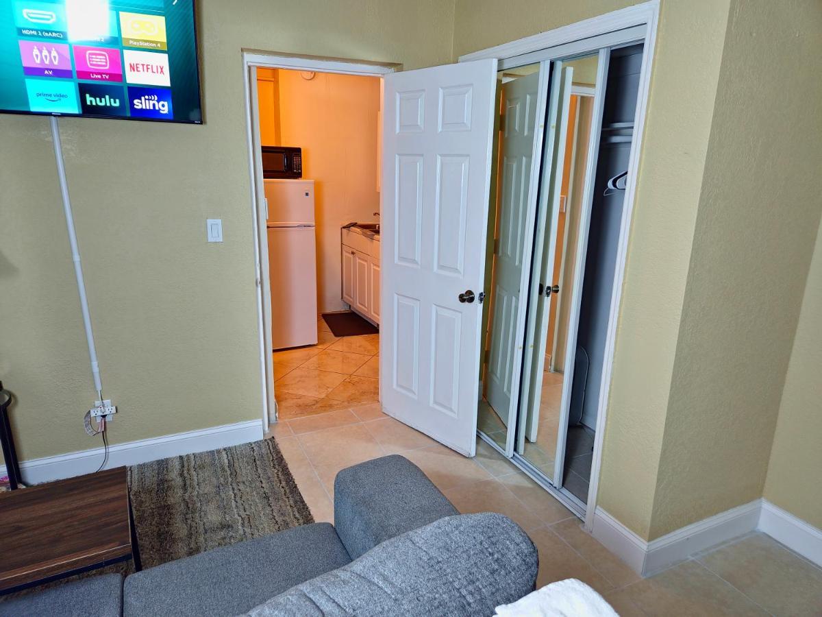 The Vacay Inn Lauderdale Lakes المظهر الخارجي الصورة